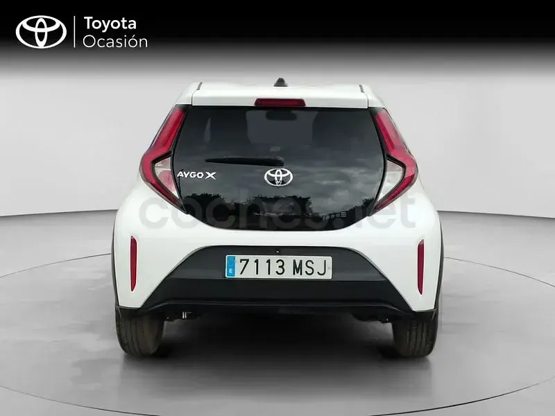 Usado Toyota Aygo X Play 72 CV (52 kW) 2024 Blanco SUV