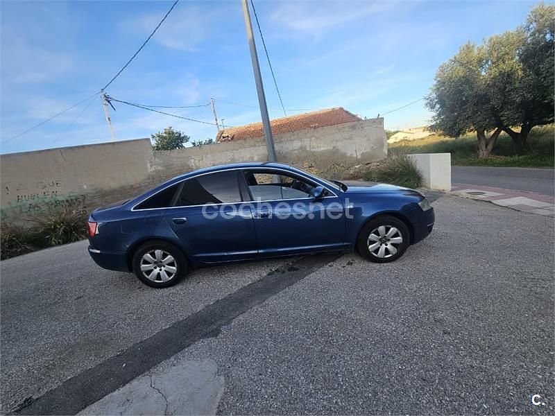 Usado Audi A6 225 CV (165 kW) 2005 Azul Familiar