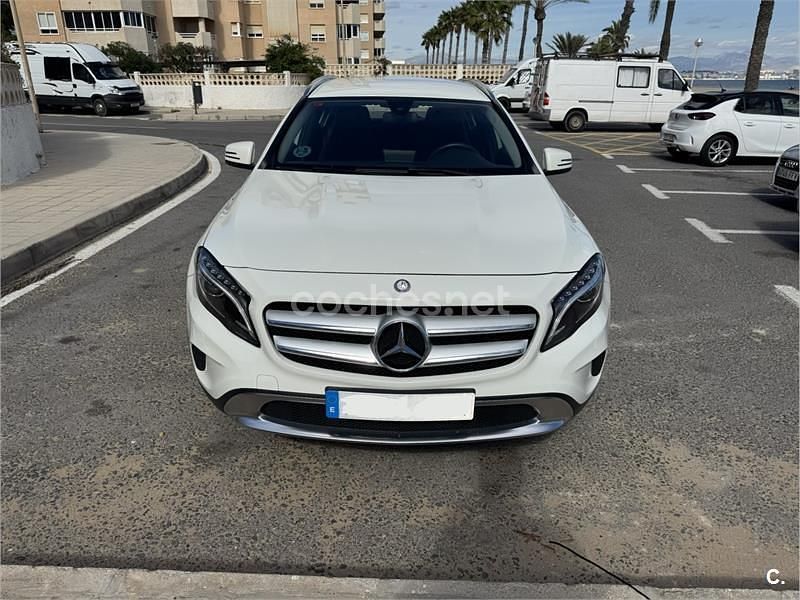 Usado Mercedes GLA200 Urban 136 CV (100 kW) 2017 Blanco SUV