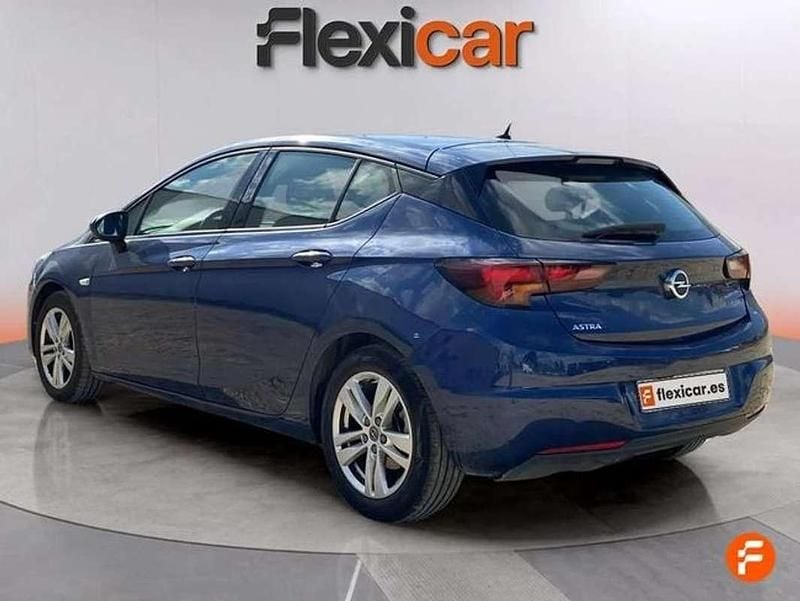 Usado Opel Astra GS Line 131 CV (96 kW) 2020 Azul Utilitario