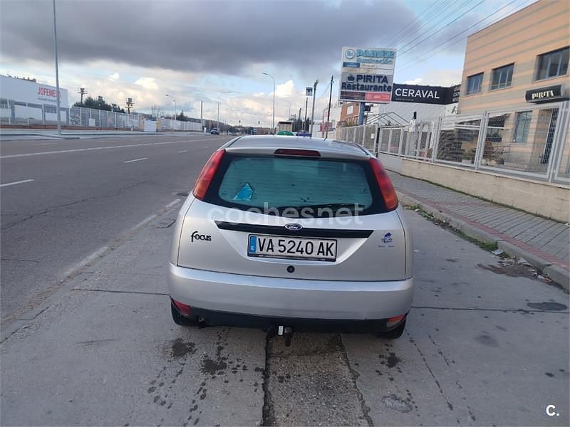 Gris / plata Usado 1999 Ford Focus Ghia Berlina | 950 € (Precio justo) - Imagen 1/4