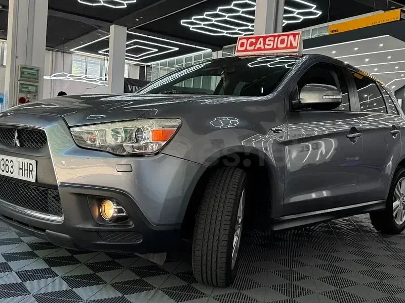 Usado Mitsubishi ASX 116 CV (85 kW) 2011 Gris / plata SUV
