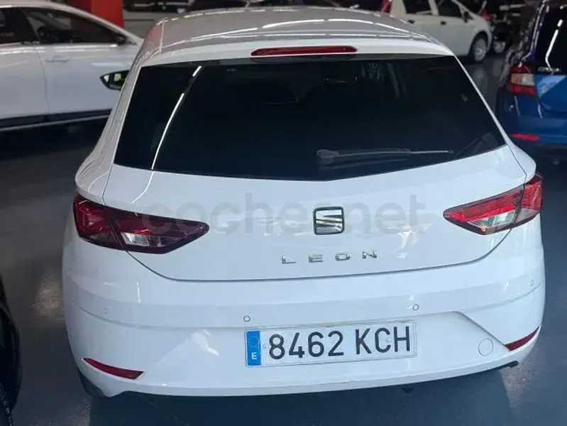 Käytetty Seat Leon Style Plus 125 HP (91 kW) 2017 Valkoinen Sedan