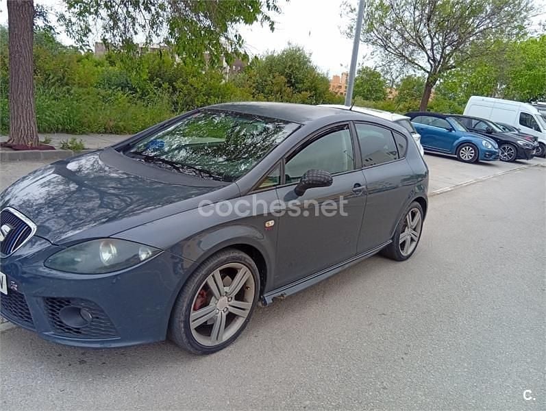 Usado Seat Leon FR 170 CV (125 kW) 2006 Marrón Utilitario
