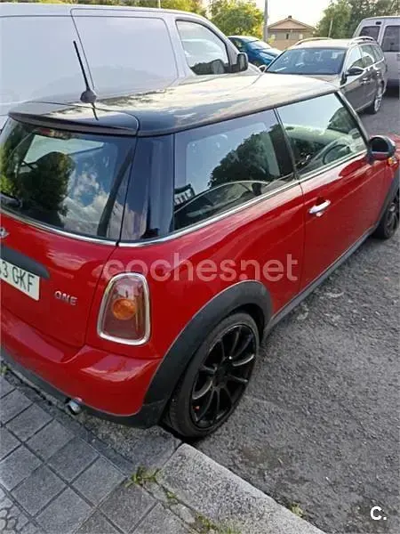 Usado Mini ONE 90 CV (66 kW) 2008 Rojo Utilitario