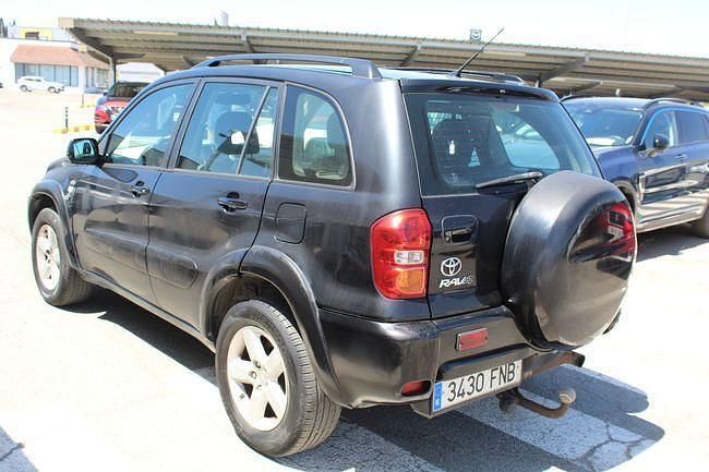 Usado Toyota RAV4 Executive 116 CV (85 kW) 2005 Negro SUV