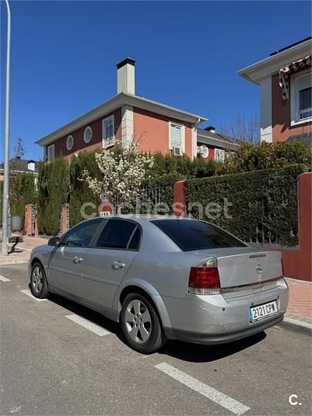 Usado Opel Vectra Elegance 125 CV (91 kW) 2003 Gris / plata Berlina