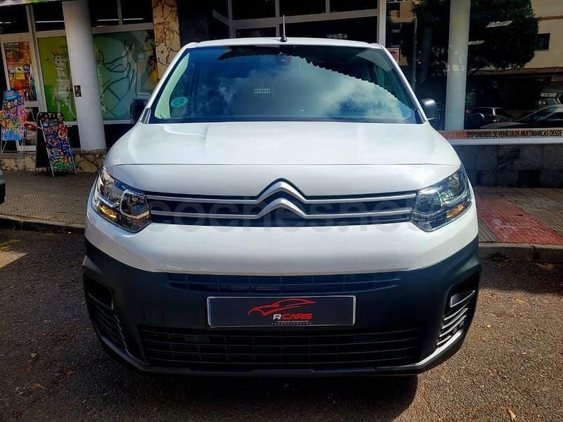 Usado Citroën Berlingo Live 102 CV (75 kW) 2023 Blanco Monovolumen