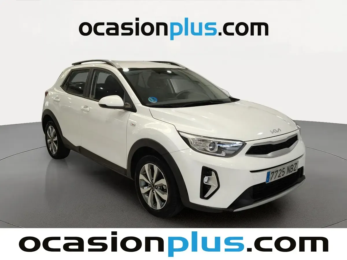 Usado Kia Stonic 101 CV (74 kW) 2025 Blanco SUV