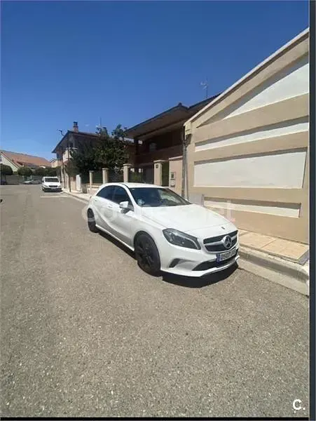 Usado Mercedes A200 Urban 136 CV (100 kW) 2016 Blanco Utilitario
