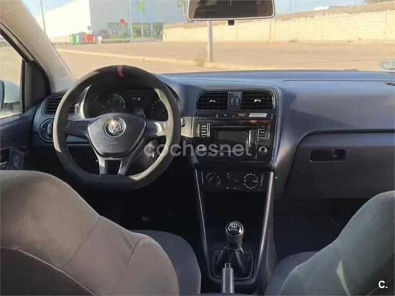 Usado VW Polo Edition 75 CV (55 kW) 2014 Blanco Berlina
