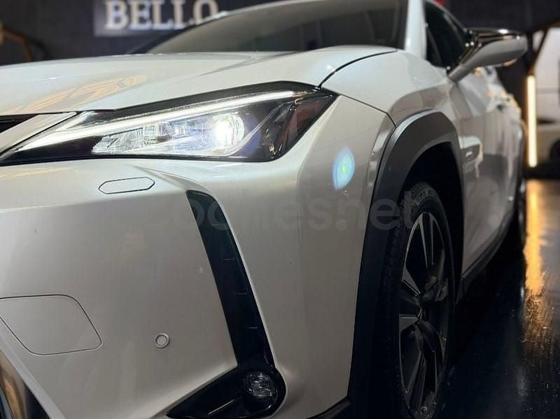Usado Lexus UX 184 CV (135 kW) 2022 Blanco SUV