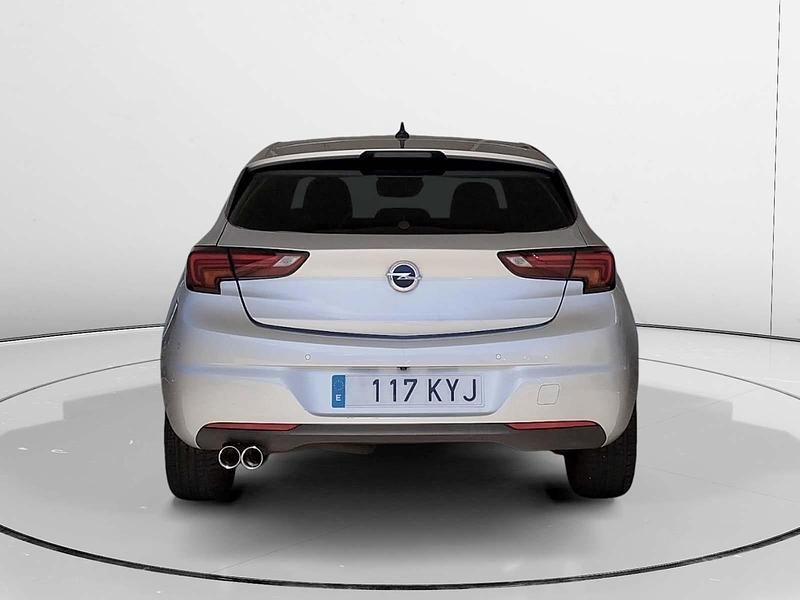 Usado Opel Astra Dynamic 151 CV (111 kW) 2019 Gris Utilitario