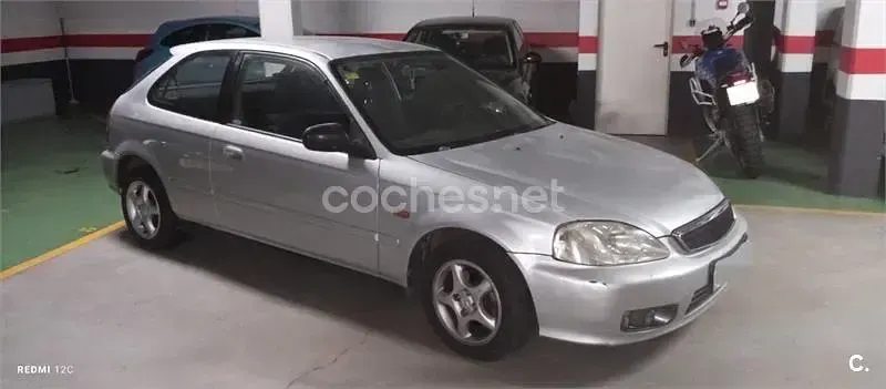 Usado Honda Civic S 90 CV (66 kW) 1999 Gris / plata Berlina