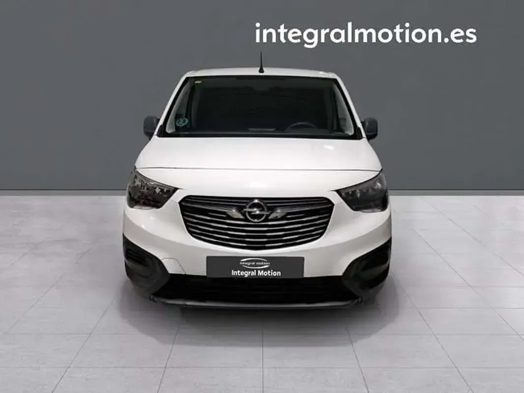Usado Opel Combo 75 CV (55 kW) 2020 Blanco Monovolumen