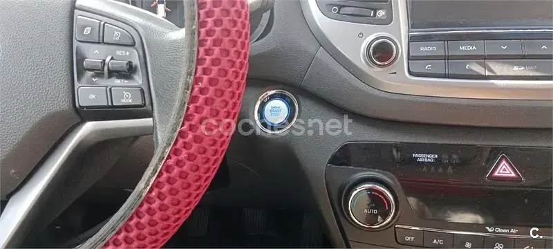 Usado Hyundai Tucson 115 CV (84 kW) 2016 Gris / plata SUV