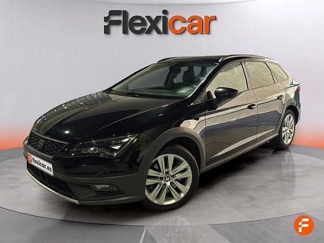 Usado Seat Leon 180 CV (132 kW) 2018 Negro Utilitario
