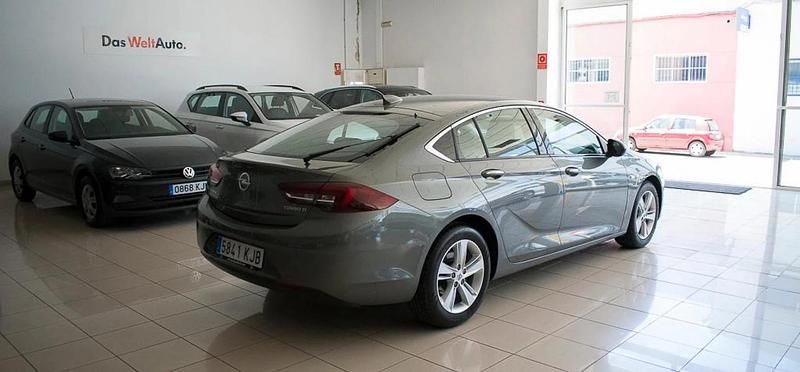 Usado Opel Insignia Excellence 136 CV (100 kW) 2018 Gris Berlina