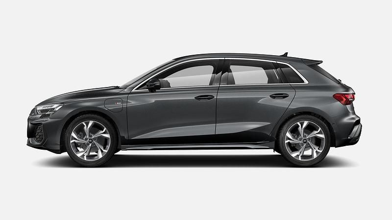 Usado Audi A3 S-Line 204 CV (150 kW) 2025 Gris