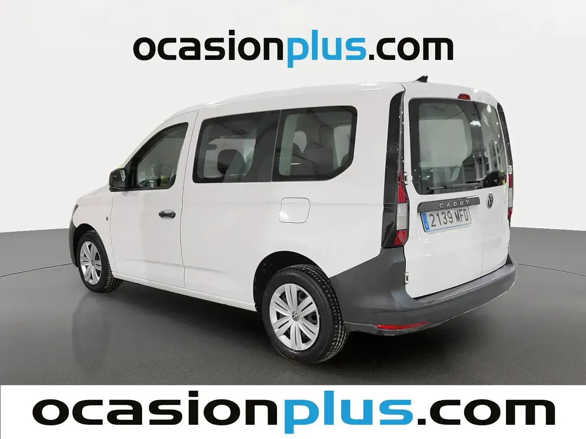 Käytetty VW Caddy 102 HP (75 kW) 2023 Valkoinen Tila-auto