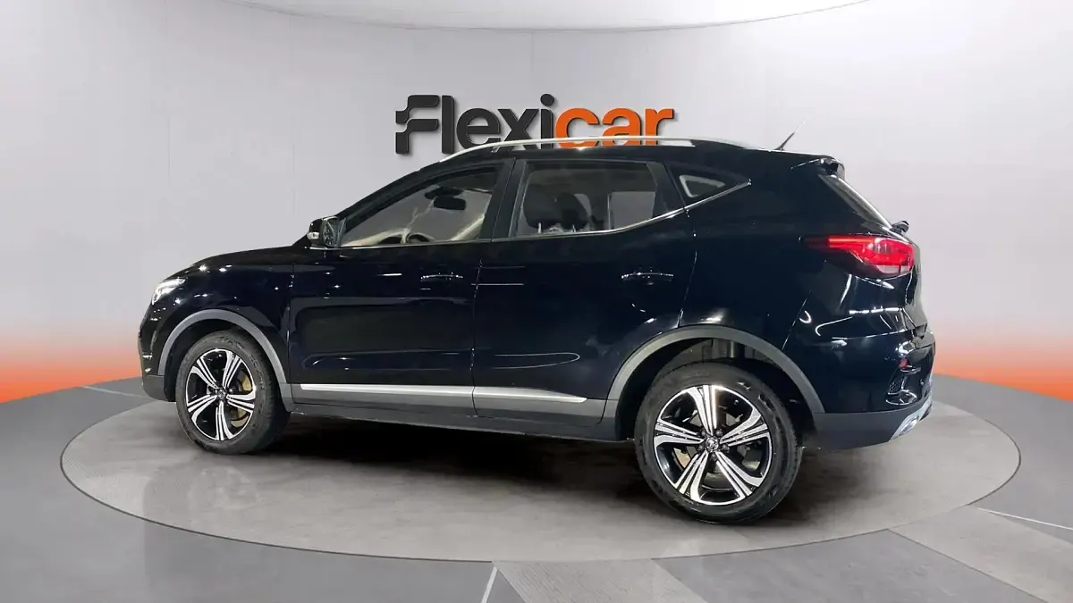 Usado MG ZS Comfort 106 CV (77 kW) 2022 Negro SUV