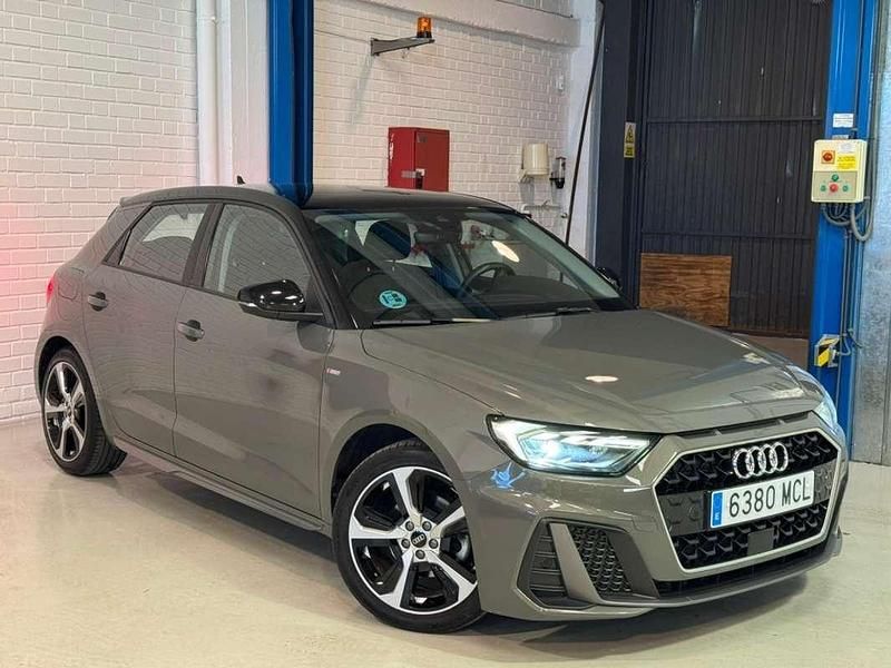 Usado Audi A1 Sportback Comfort 110 CV (80 kW) 2022 Gris Utilitario
