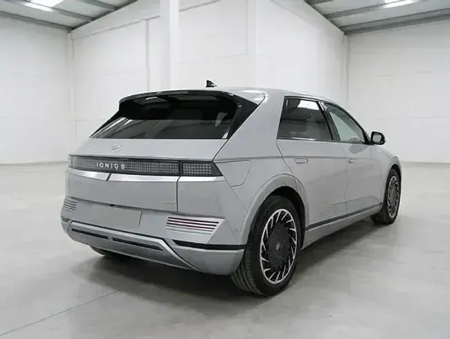 Usado Hyundai Ioniq 5 239 kW (325 CV) 2022 Gris SUV