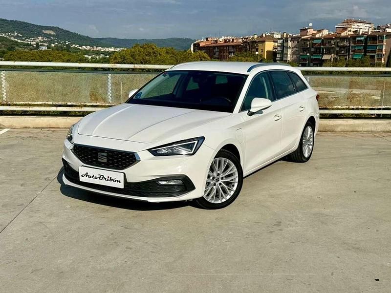Usado Seat Leon ST XCELLENCE 204 CV (150 kW) 2021 Blanco Familiar