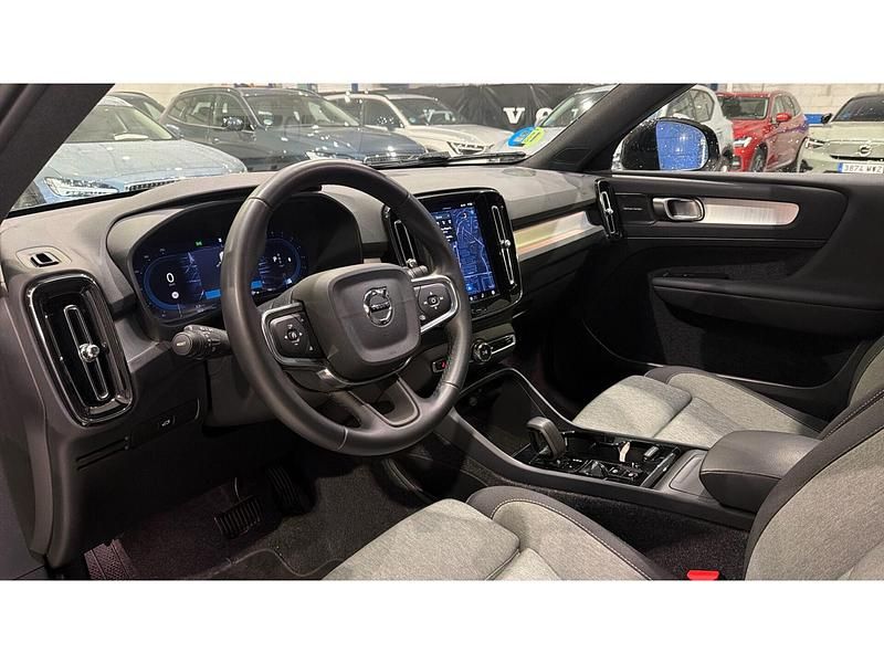 Usado Volvo XC40 Plus 163 CV (119 kW) 2025 Negro SUV