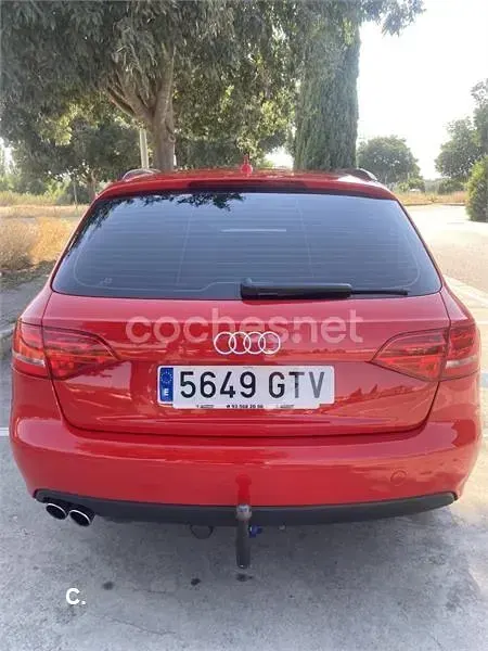 Usado Audi A4 143 CV (105 kW) 2010 Rojo Familiar