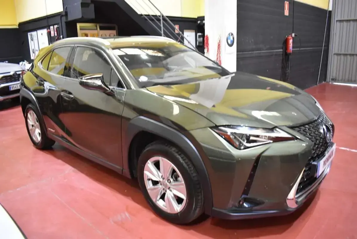 Usado Lexus UX 250h Executive Line 184 CV (135 kW) 2022 Verde SUV