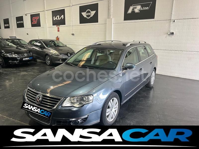 Usado VW Passat Highline 140 CV (102 kW) 2010 Gris / plata Familiar