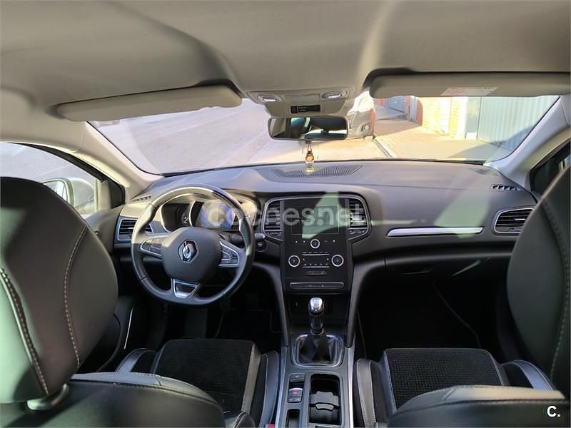 Usado Renault Mégane IV Zen 110 CV (80 kW) 2018 Negro Berlina