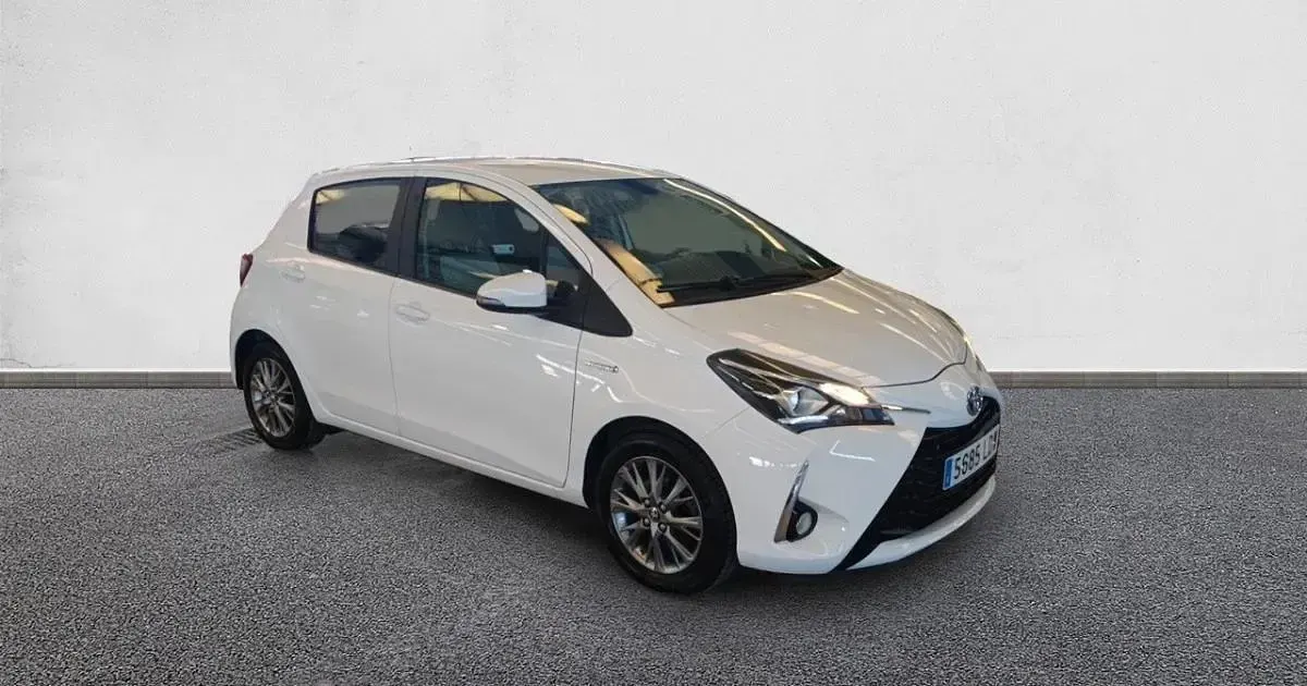 Usado Toyota Yaris Active 100 CV (73 kW) 2020