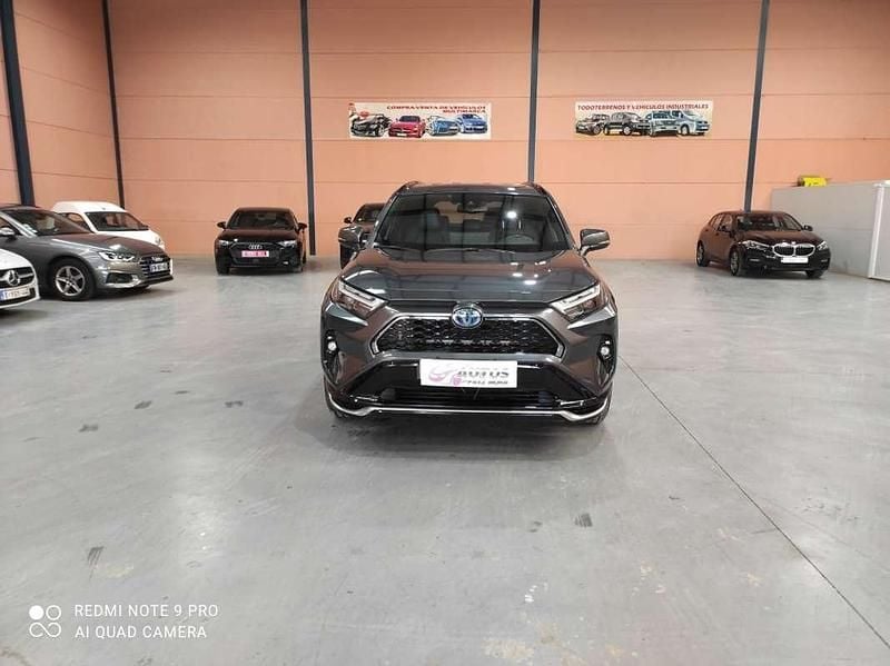 Usado Toyota RAV4 Hybrid Advance 306 CV (225 kW) 2023 Gris / plata SUV