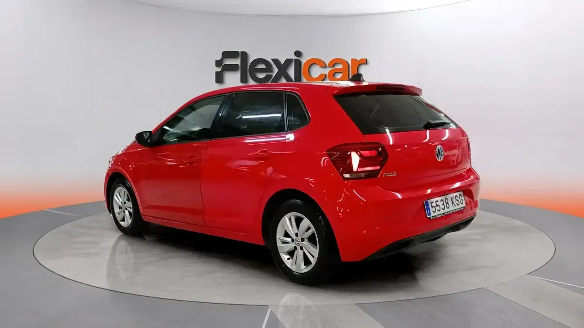 Usado VW Polo Advance 95 CV (69 kW) 2018 Rojo Utilitario