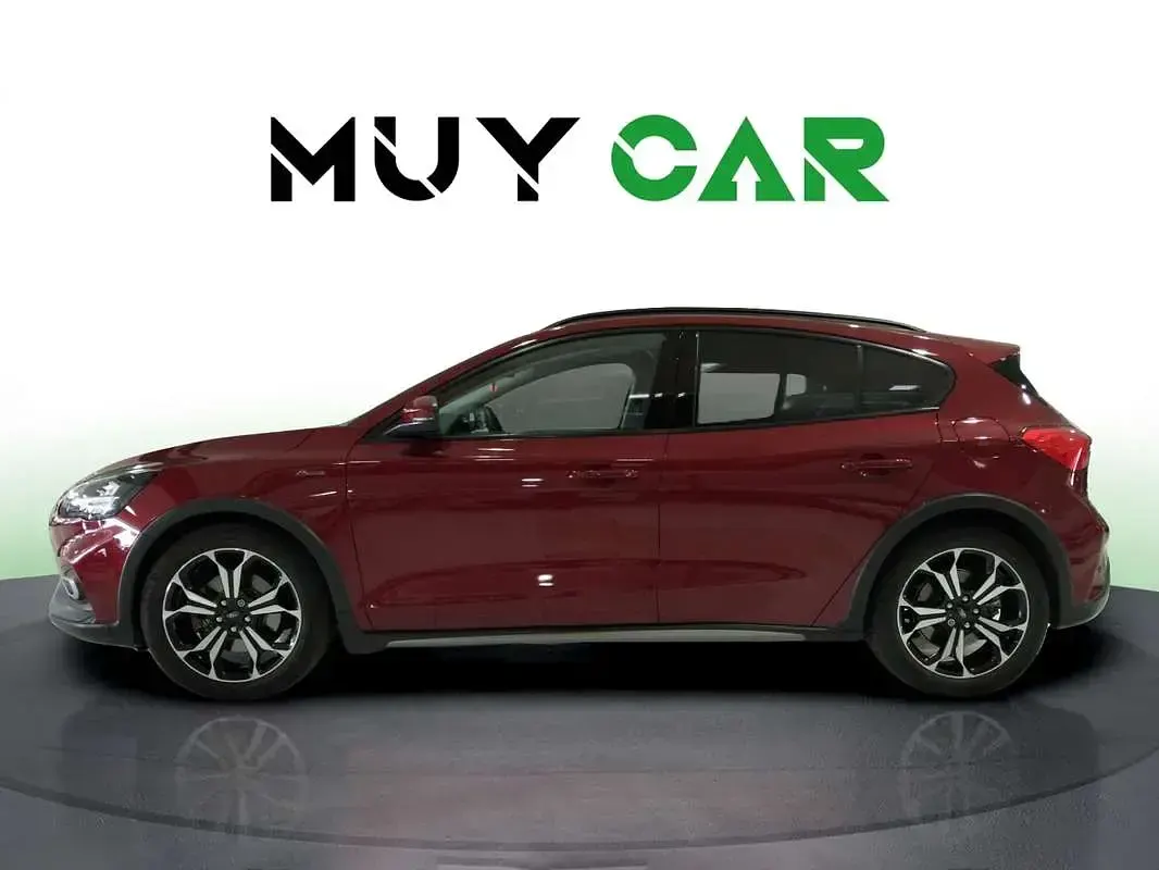 Usado Ford Focus Active 125 CV (91 kW) 2020 Rojo Familiar