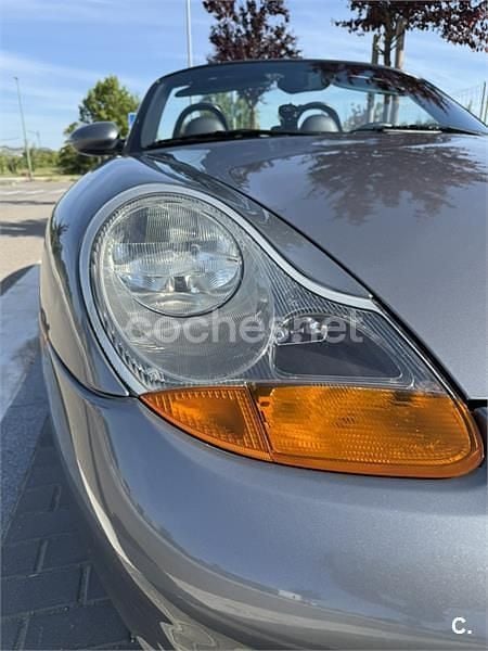 Usado Porsche Boxster 220 CV (161 kW) 2002 Gris / plata Descapotable