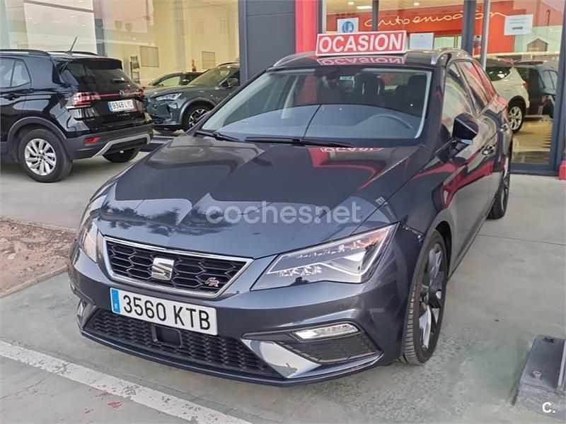Usado Seat Leon FR 190 CV (139 kW) 2019 Azul Familiar