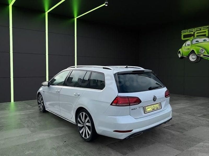 Usado VW Golf VII Sportline 150 CV (110 kW) 2018 Blanco Familiar