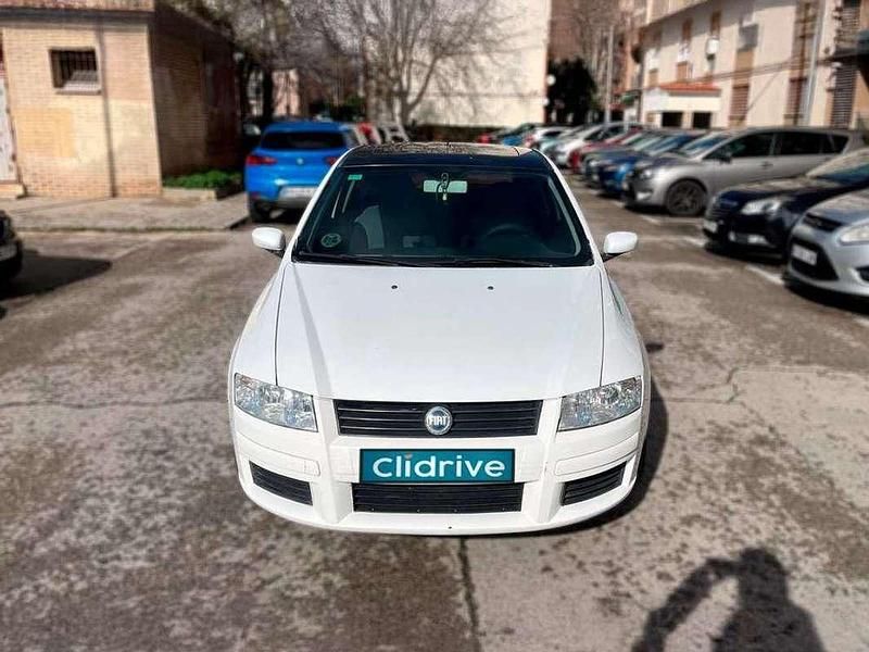 Usado Fiat Stilo Dynamic 120 CV (88 kW) 2006 Blanco Coupe