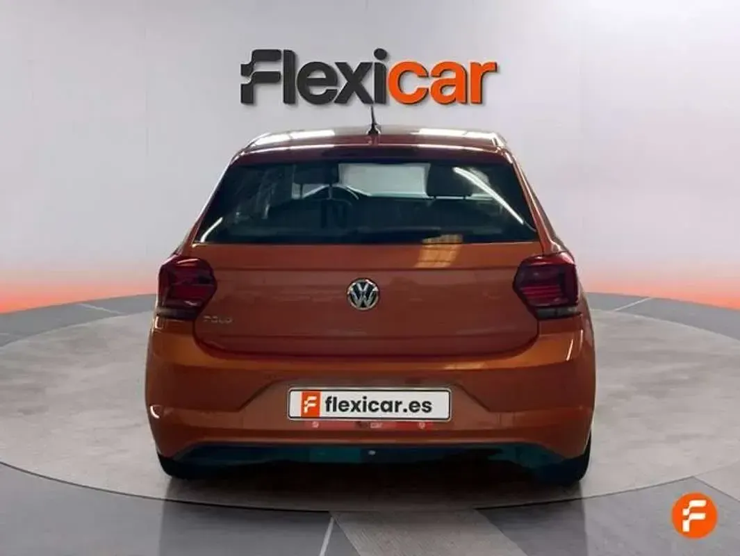 Usado VW Polo Advance 95 CV (69 kW) 2020 Naranja Utilitario
