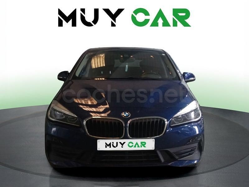 Begagnad BMW 225 Active Tourer iPerformance 224 HK (164 kW) 2021 Blå Minibuss