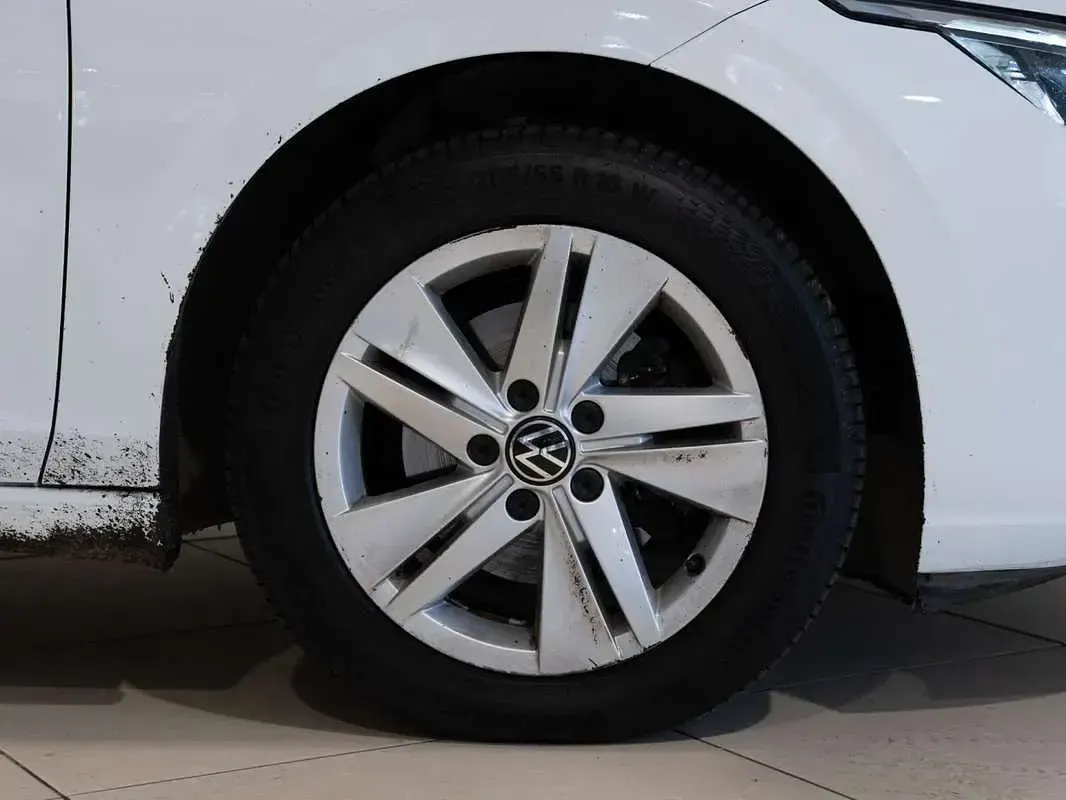 Usado VW Golf VIII Life 116 CV (85 kW) 2021 Blanco Utilitario