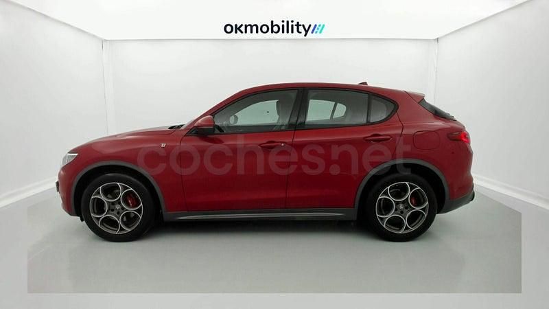 Usado Alfa Romeo Stelvio Ti 210 CV (154 kW) 2022 Rojo SUV