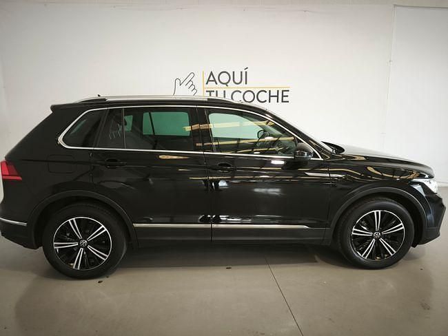 Usado VW Tiguan Life 150 CV (110 kW) 2022 Negro SUV