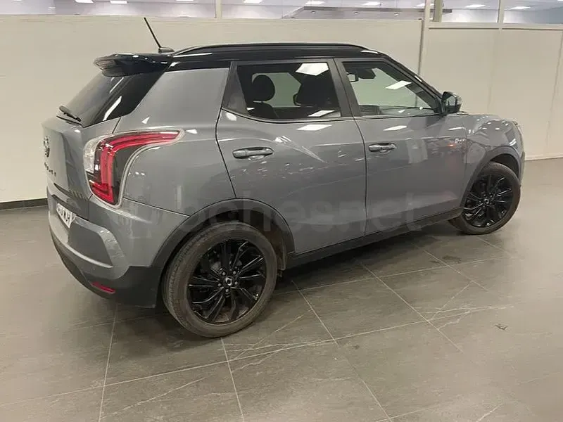 Usado SsangYong Tivoli Limited 163 CV (119 kW) 2023 Gris / plata SUV