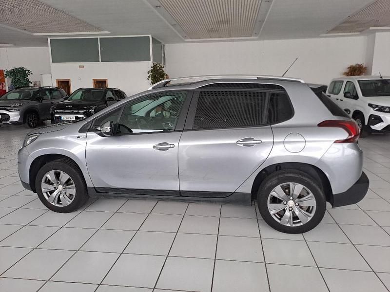 Usado Peugeot 2008 Style 110 CV (80 kW) 2017 Gris SUV