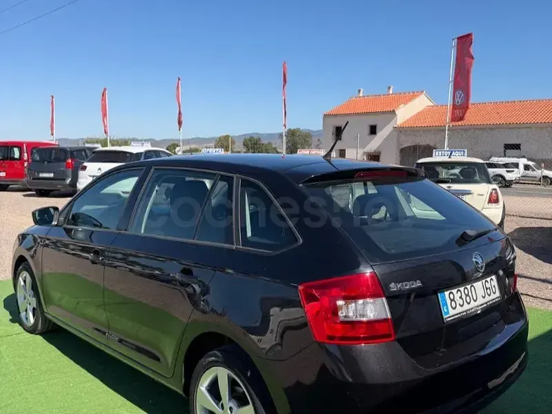 Usado Skoda Rapid Ambition 116 CV (85 kW) 2016 Negro Utilitario