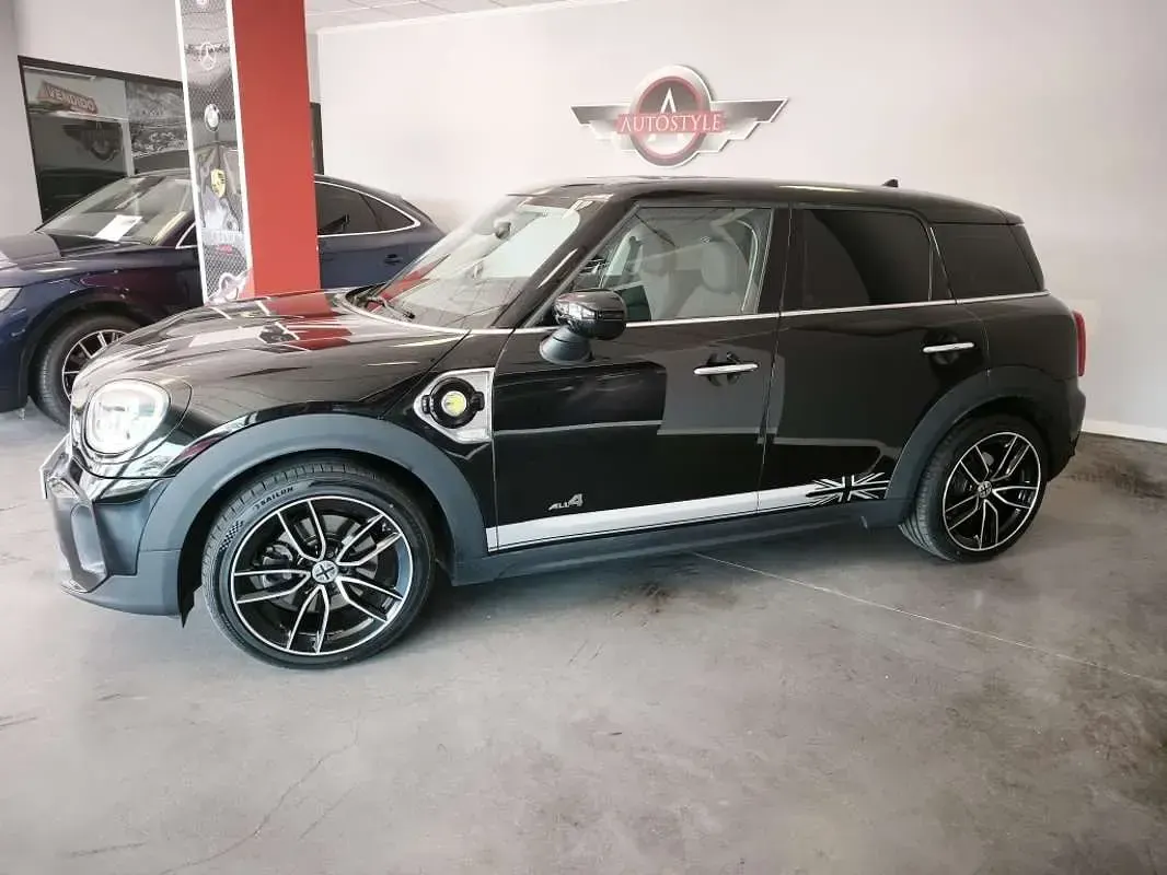 Usado Mini Cooper Countryman 220 CV (161 kW) 2021 Negro SUV
